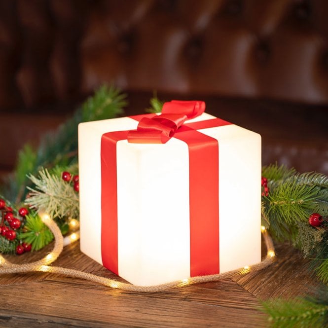 Edit Small Present LED Feature Light with Remote Control